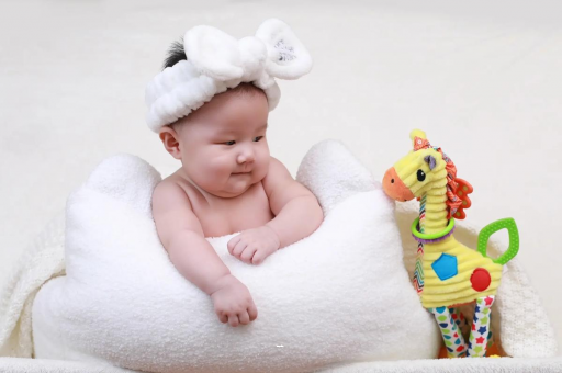 嘉鱼宝宝头上的旋 嘉鱼宝宝头上的旋