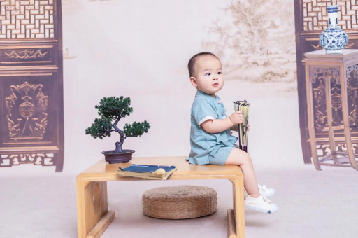 嘉鱼孕妇尖肚子和圆肚子